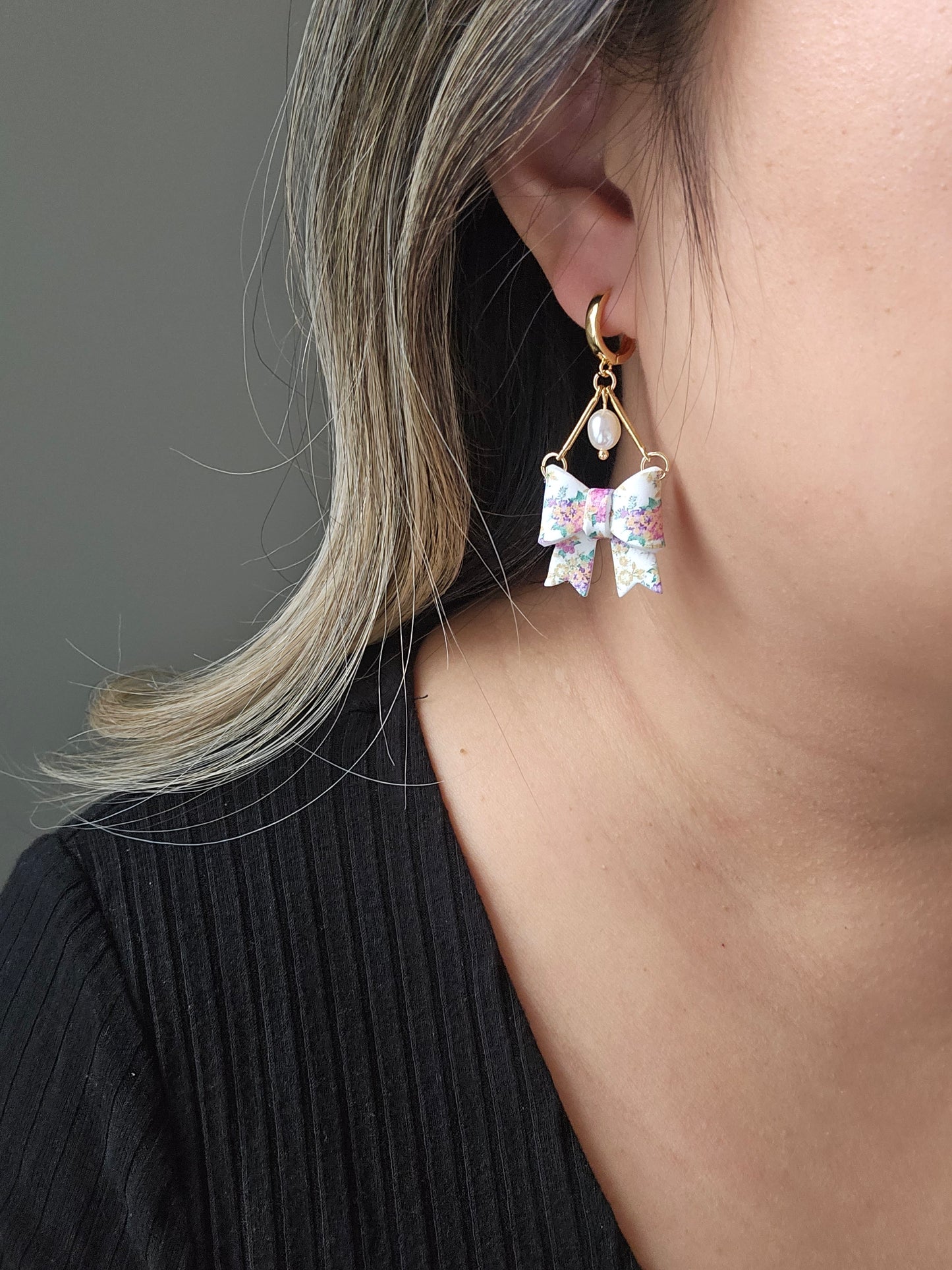 Vintage Lis Loos Bow with Freshwater Pearl