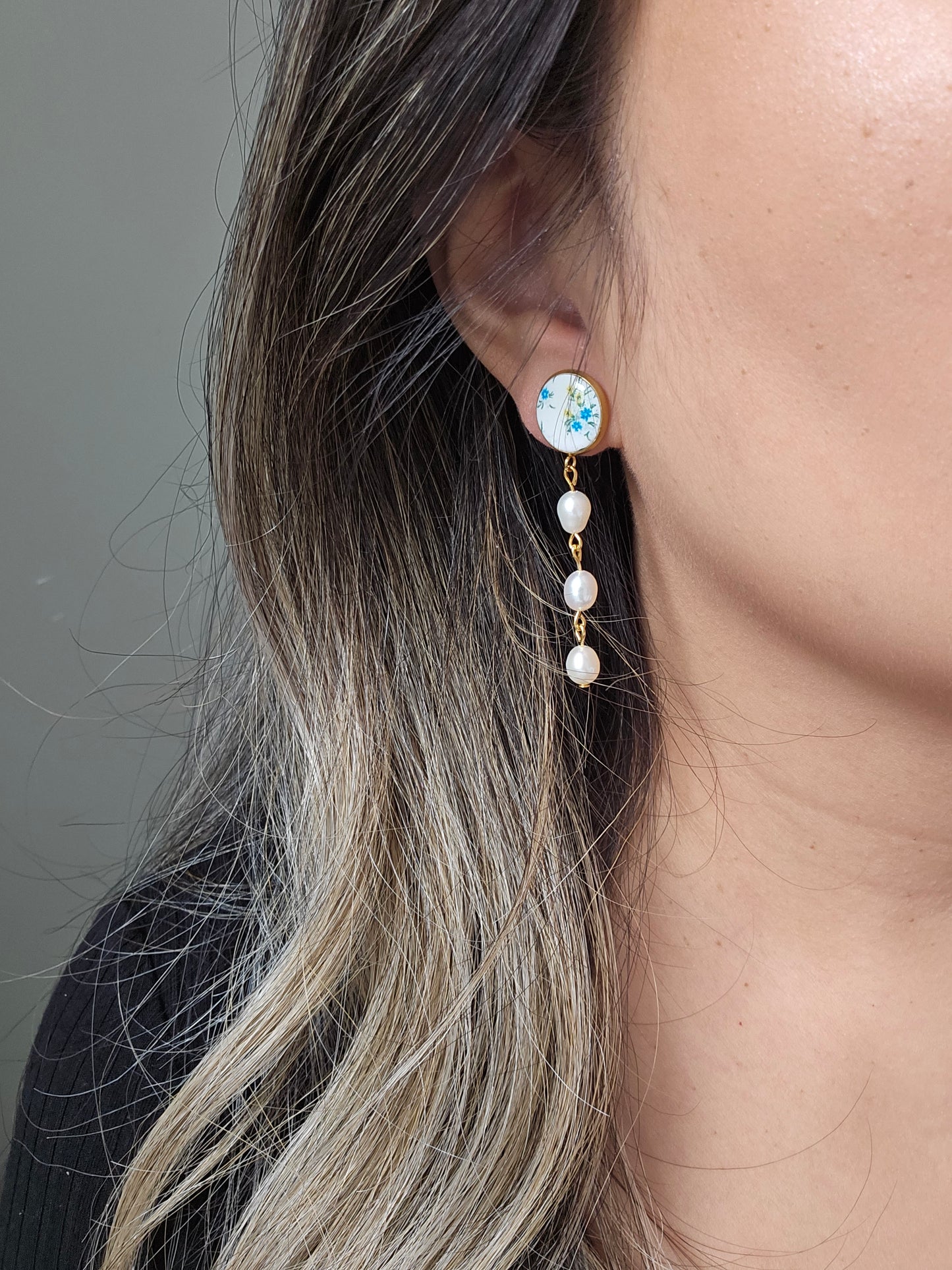 Round Stud with Freshwater Pearl Dangle