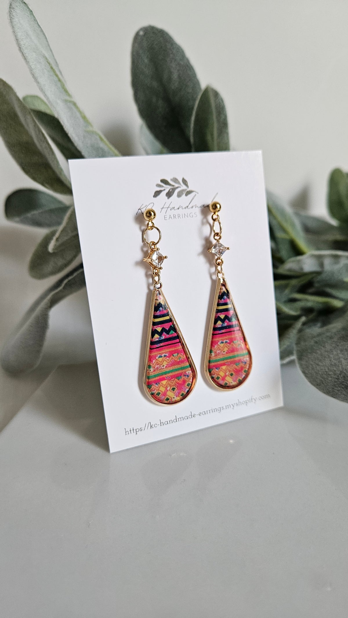 Hmong Leng Teardrop