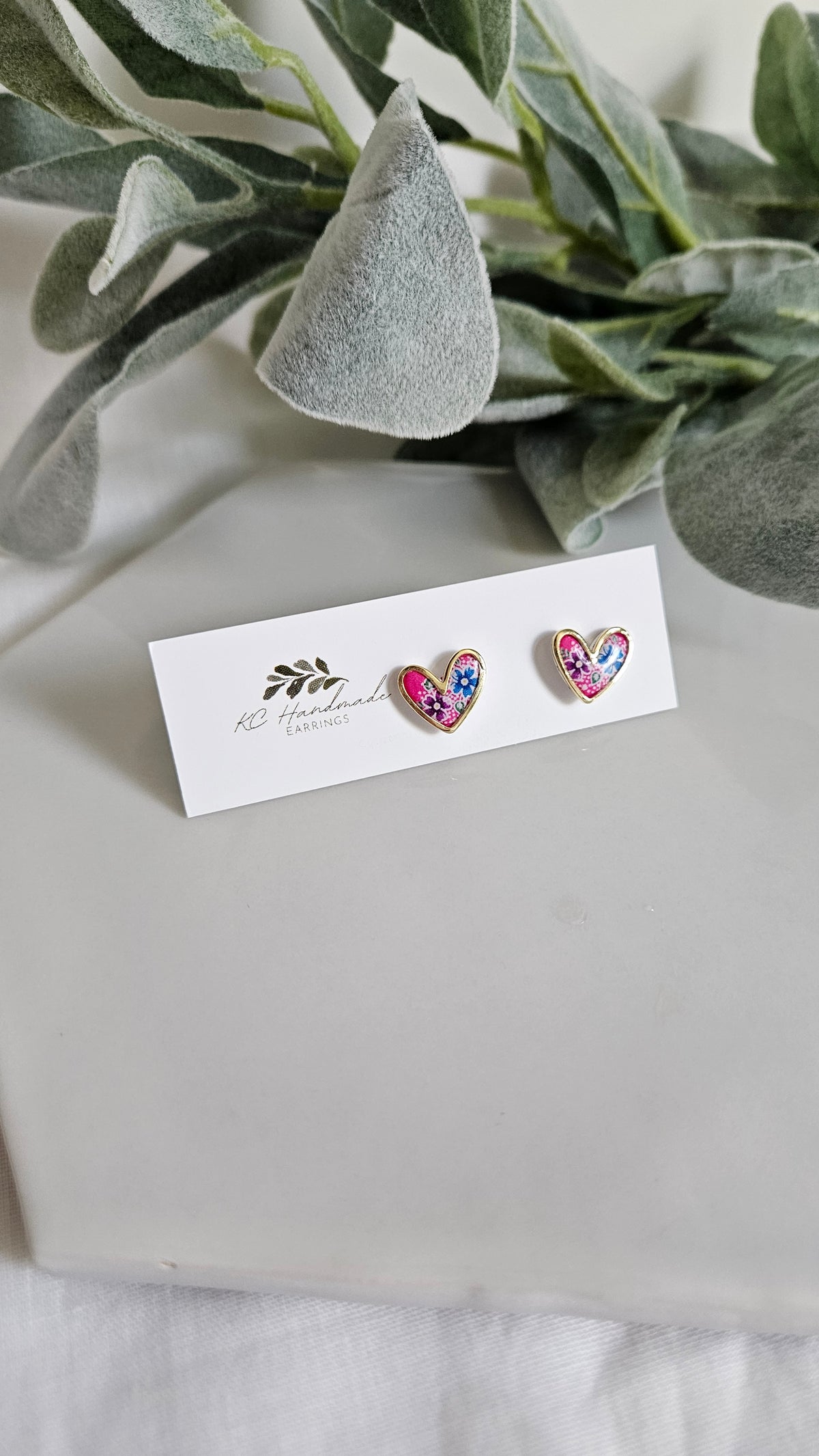 Pink Lis Loos Heart Stud