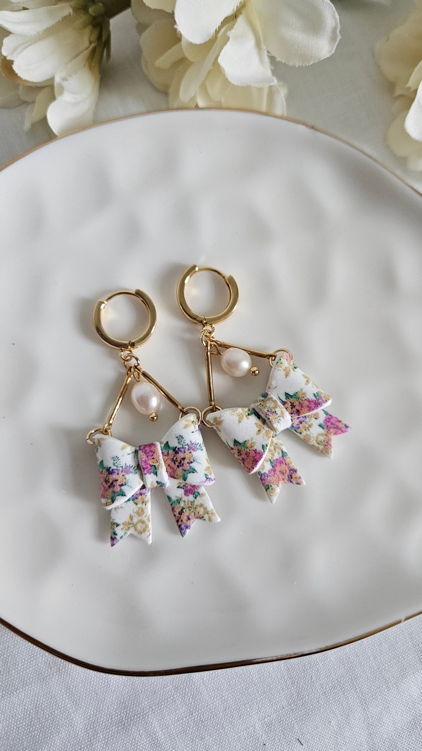 Vintage Lis Loos Bow with Freshwater Pearl