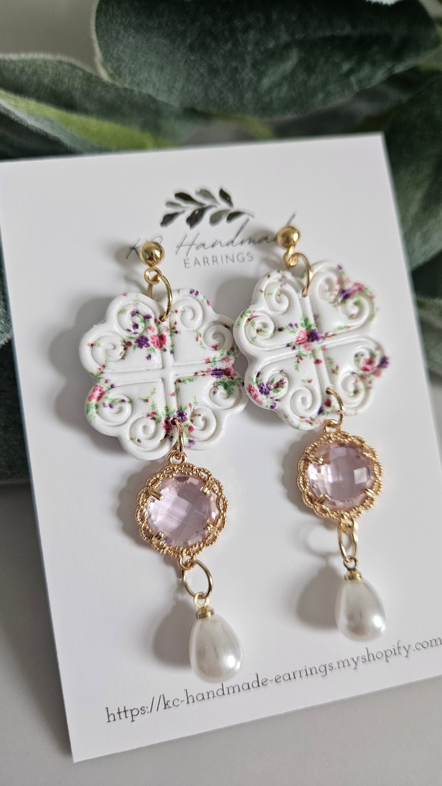 Flower lis loos Hmong Heart dangle