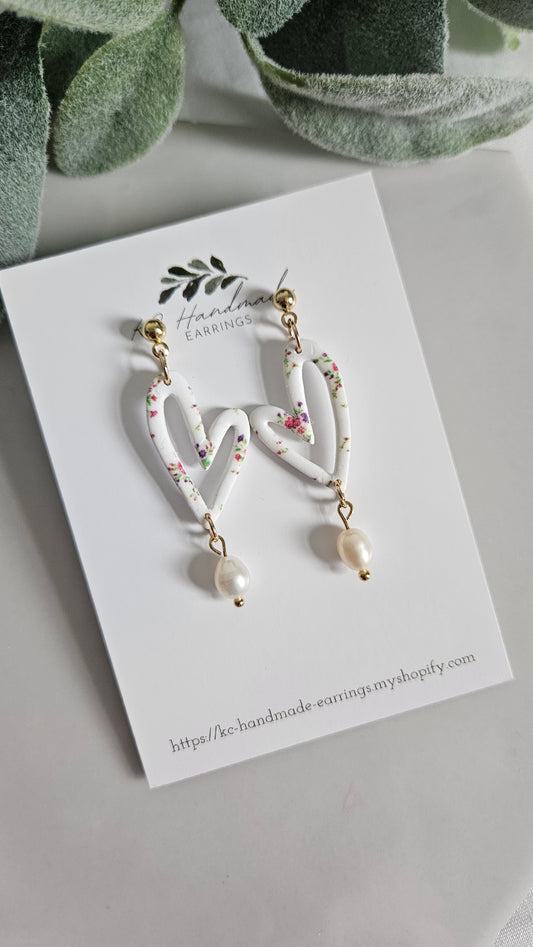 Flower lis loos Heart Dangle with Freshwater pearl