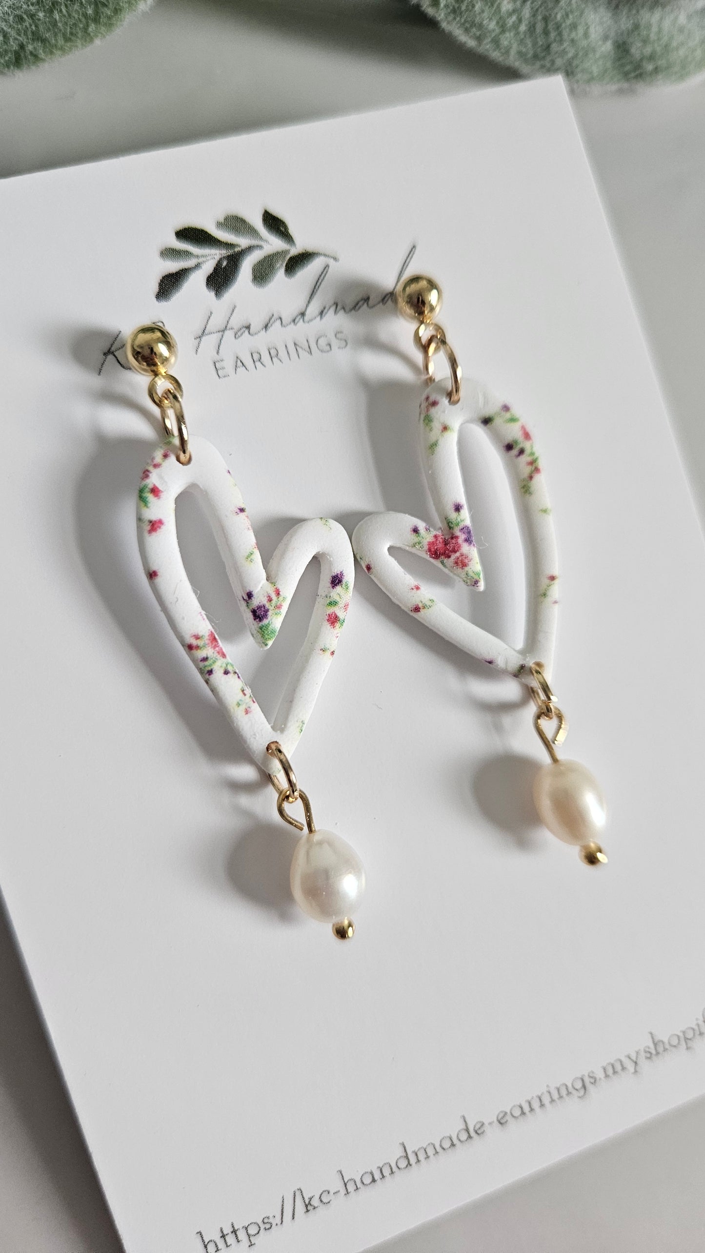 Flower lis loos Heart Dangle with Freshwater pearl