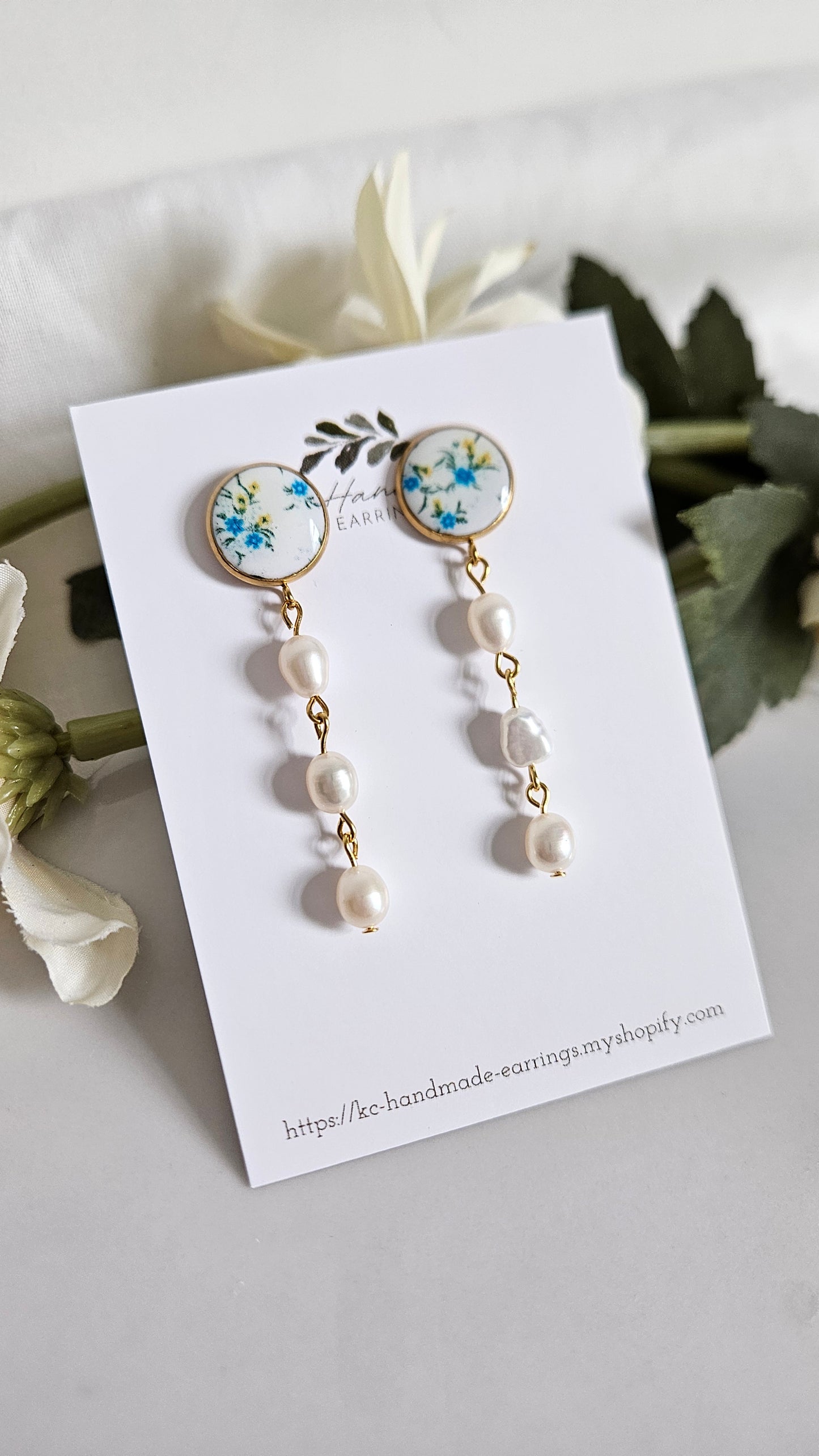 Round Stud with Freshwater Pearl Dangle