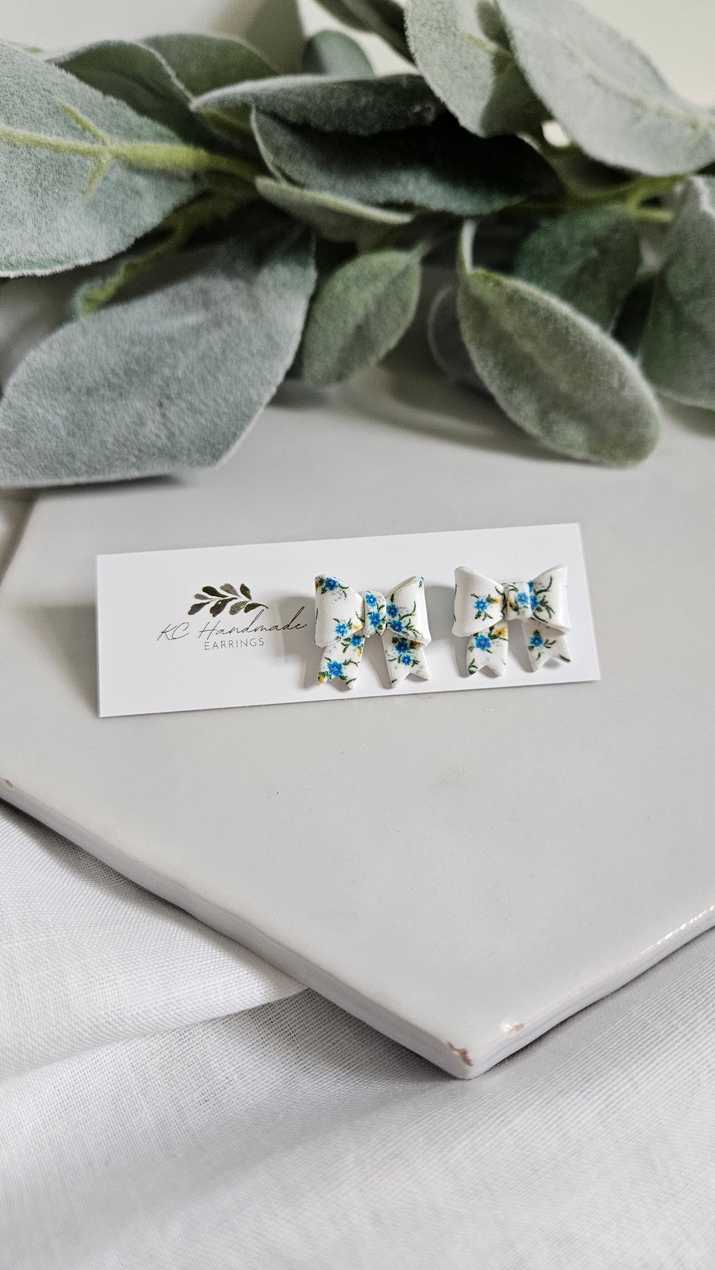 Blue Lis Loos Bow stud
