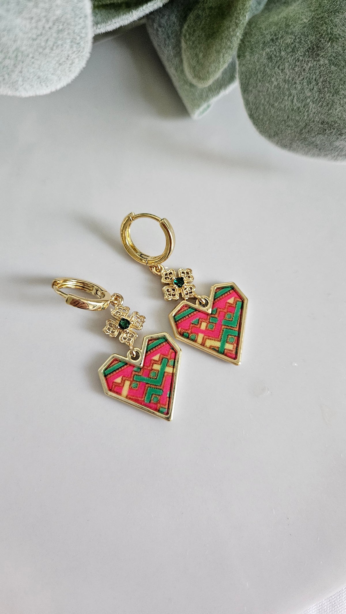 Hmong Leng Heart Huggie