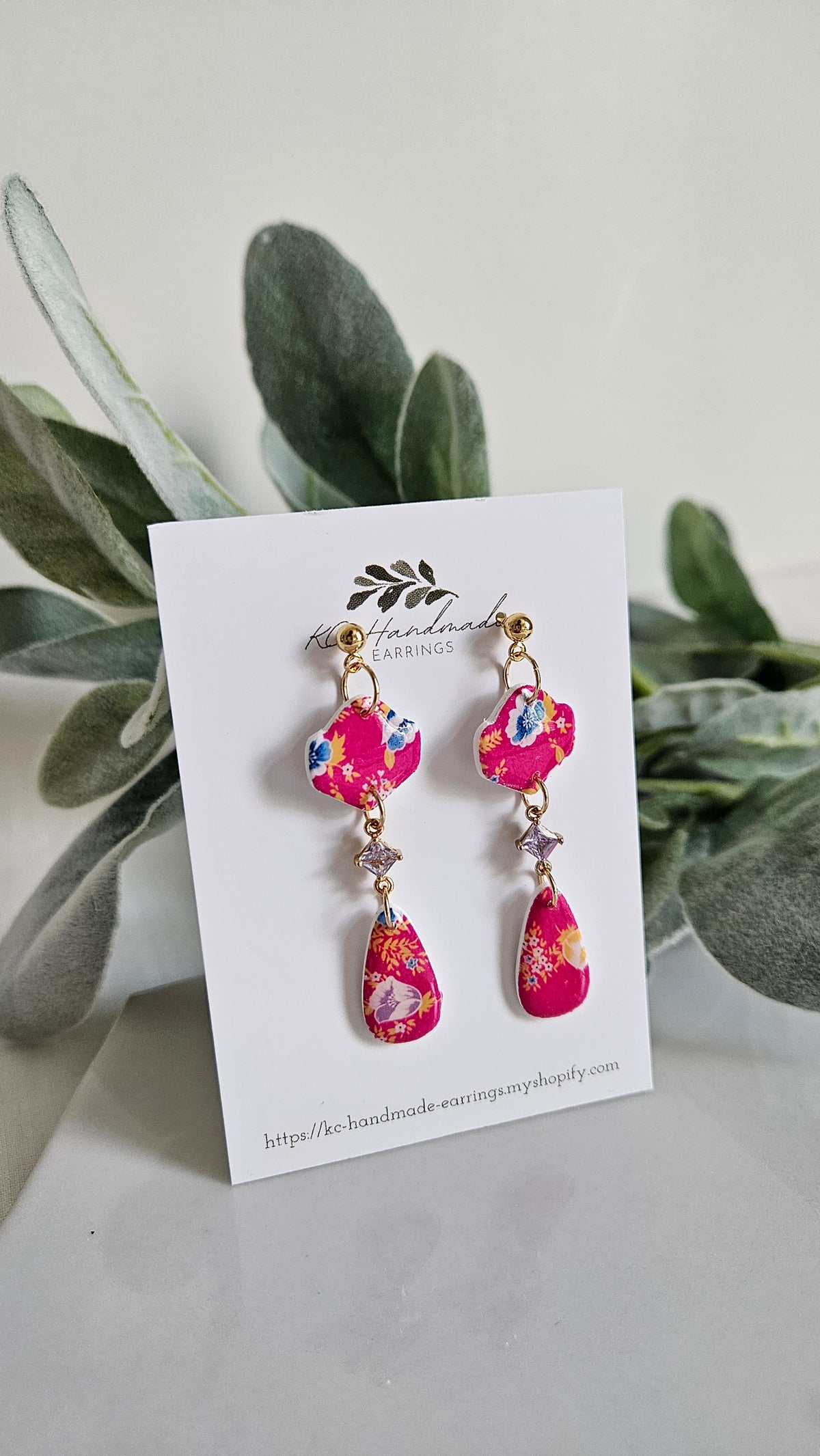 Pink Poppy Lis Loos Dangle