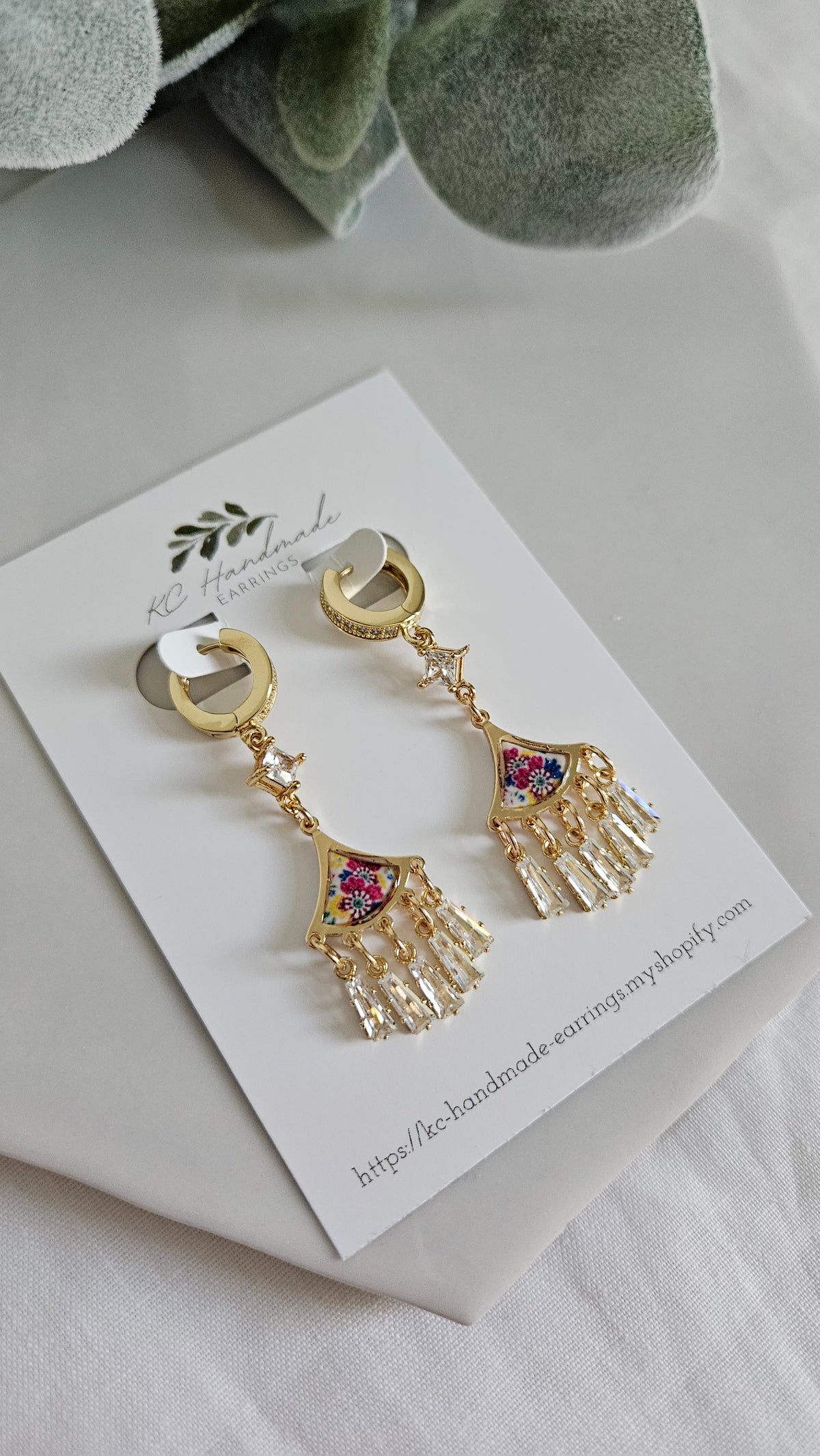 Thai Lis Loos Dainty With CZ Charms